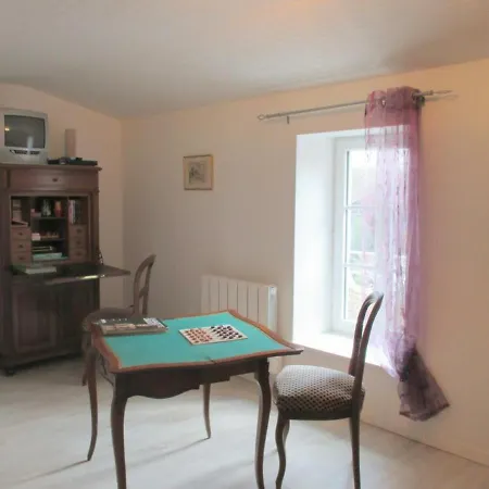 Fermette Renovee Avec Piscine Privative, Charme Authentique Et Confort Contemporain - Fr-1-489-169 *
